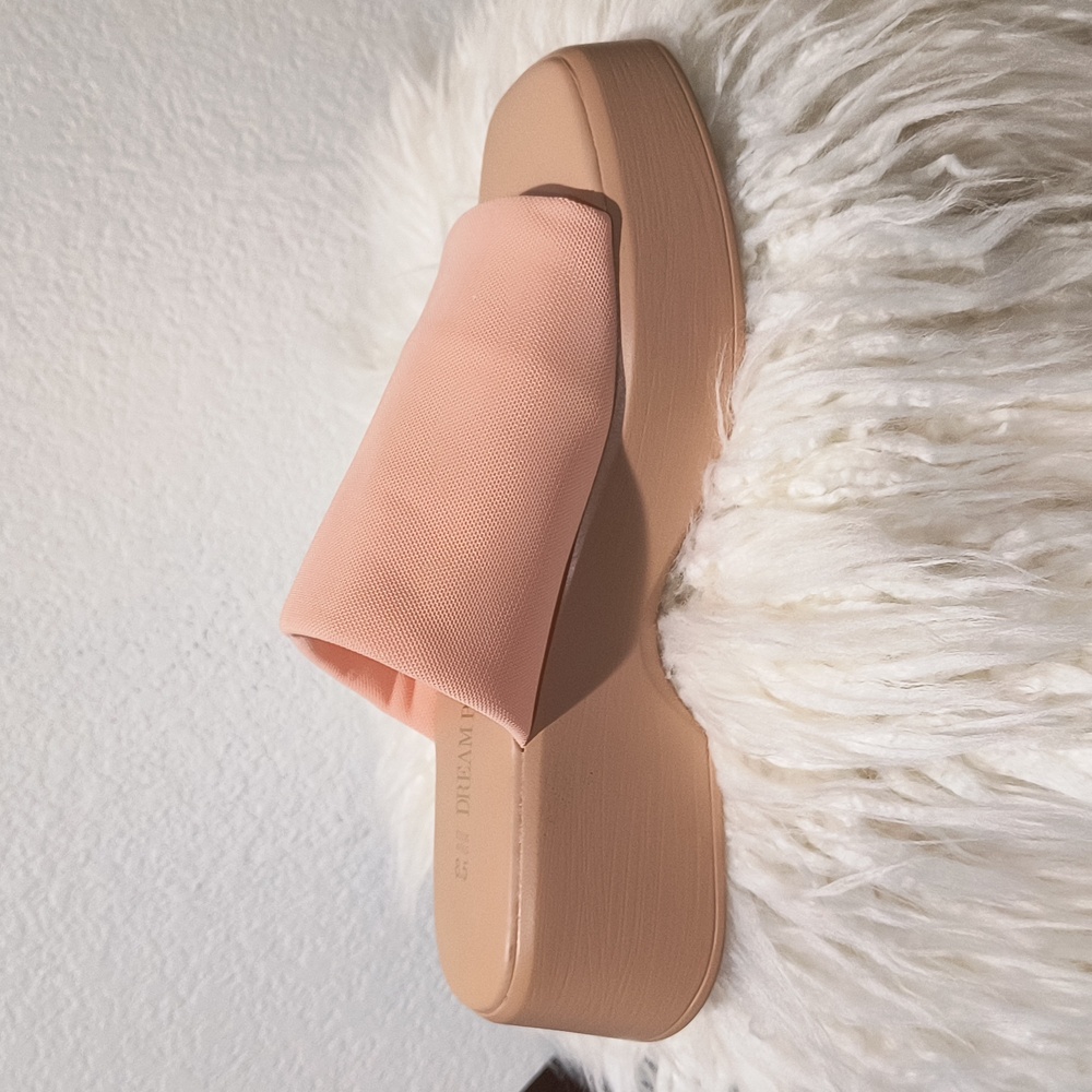 😎NEVER WORN DreamPairs platform sandal!